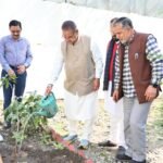 मंत्री गणेश जोशी ने कहा कि पर्यावरण संरक्षण के लिए पौधरोपण जैसे प्रयास अत्यंत आवश्यक हैं और समाज के प्रत्येक व्यक्ति को प्रकृति के संरक्षण के लिए आगे आना चाहिए