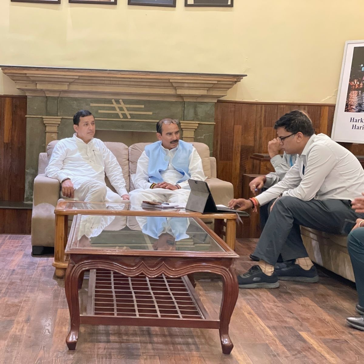 लैंडस्लाइड प्रभावित क्षेत्रों में समय रहते सुरक्षा कार्य सुनिश्चित करने के निर्देश