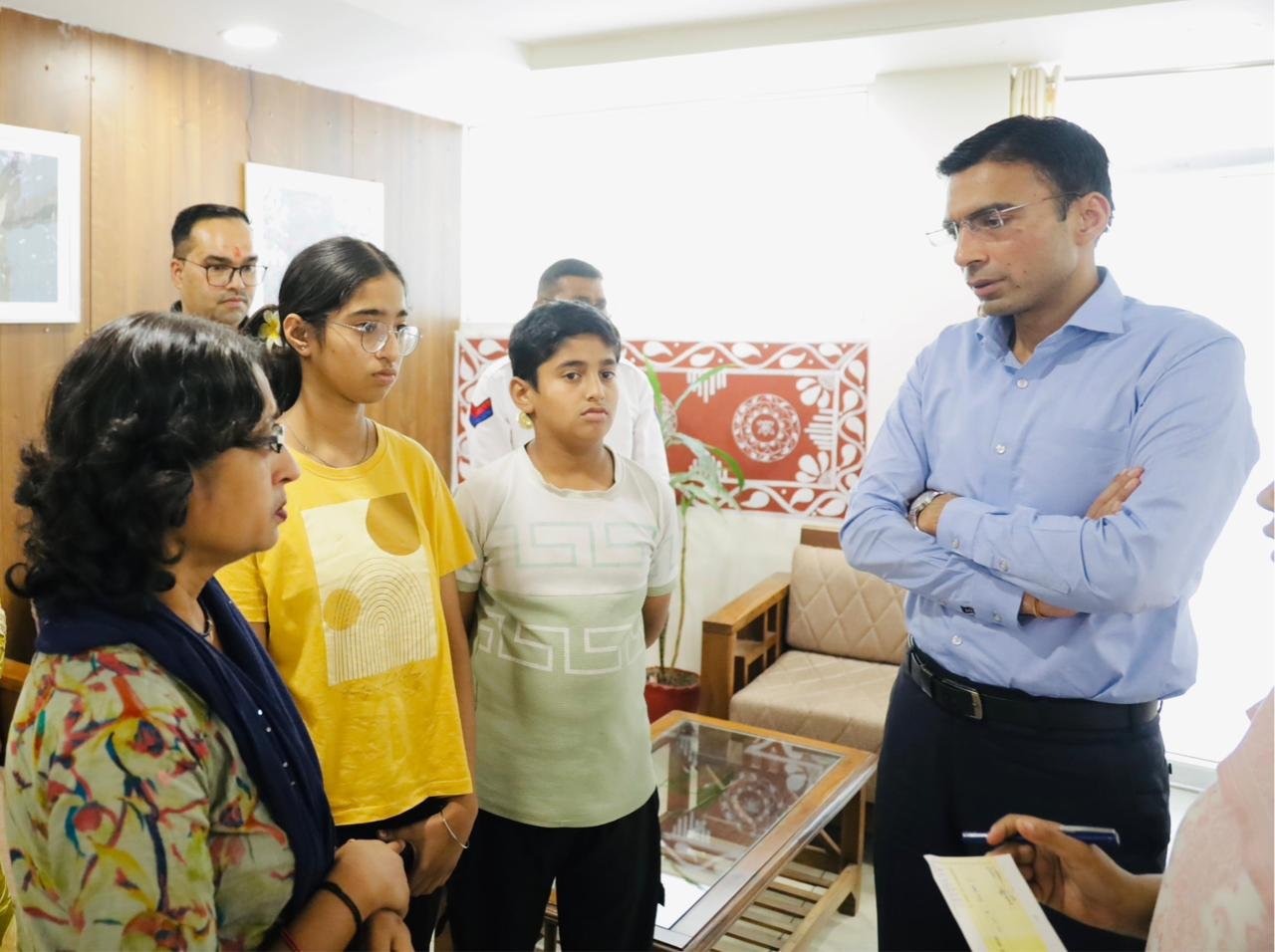 जिलाधिकारी सविन बंसल के नेतृत्व में जनकल्याणकारी कार्यशैली का दिखा उदाहरण