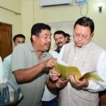 मुख्यमंत्री पुष्कर सिंह धामी ने अधिकारियों को चेताया, जनता को मिले समयबद्ध राहत