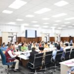 सैनिक कल्याण मंत्री तथा जनपद प्रभारी मंत्री गणेश जोशी ने अफवाहों और भ्रामक खबरों पर सख्त कार्रवाई के निर्देश दिए