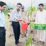 जिलाधिकारी डॉ0 आशीष चौहान बोले—पौधारोपण के साथ पौधों का संरक्षण भी जरूरी