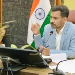 जिलाधिकारी डॉ. आशीष चौहान की अध्यक्षता में हुई समीक्षा बैठक, दुर्लभ बीमारियों से पीड़ित बच्चों के उपचार पर बने निर्देश