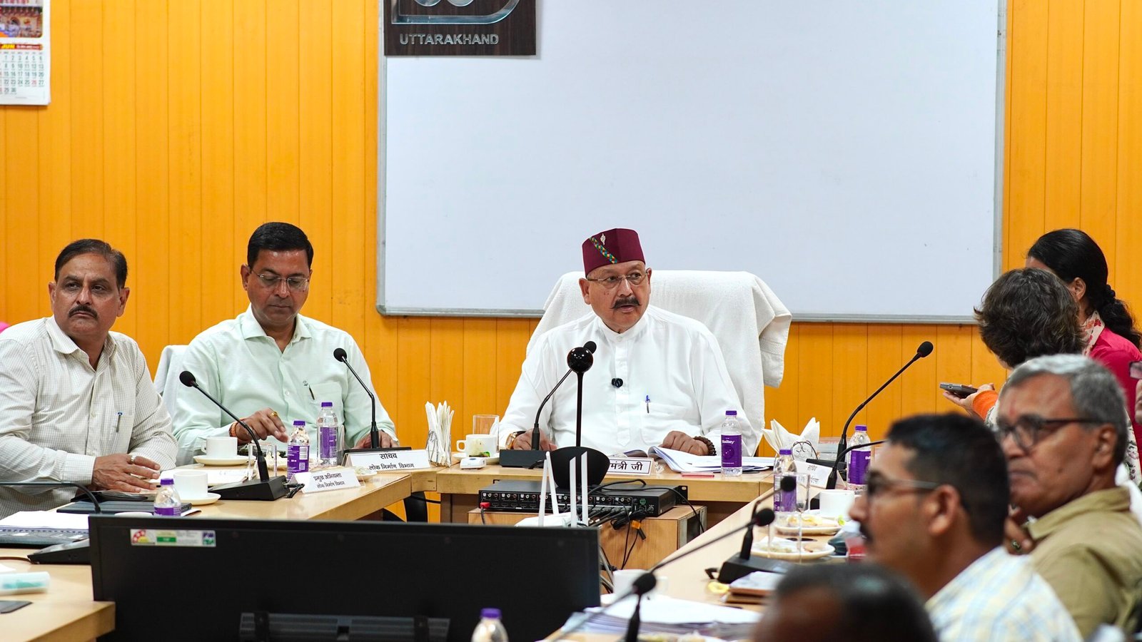 सतपाल महाराज ने 1141 वन भूमि हस्तांतरण प्रकरणों के निस्तारण पर दिया जोर