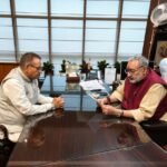 रेशम उद्योग के विकास में हरसंभव सहयोग का केंद्रीय वस्त्र मंत्री गिरिराज सिंह ने दिया आश्वासन
