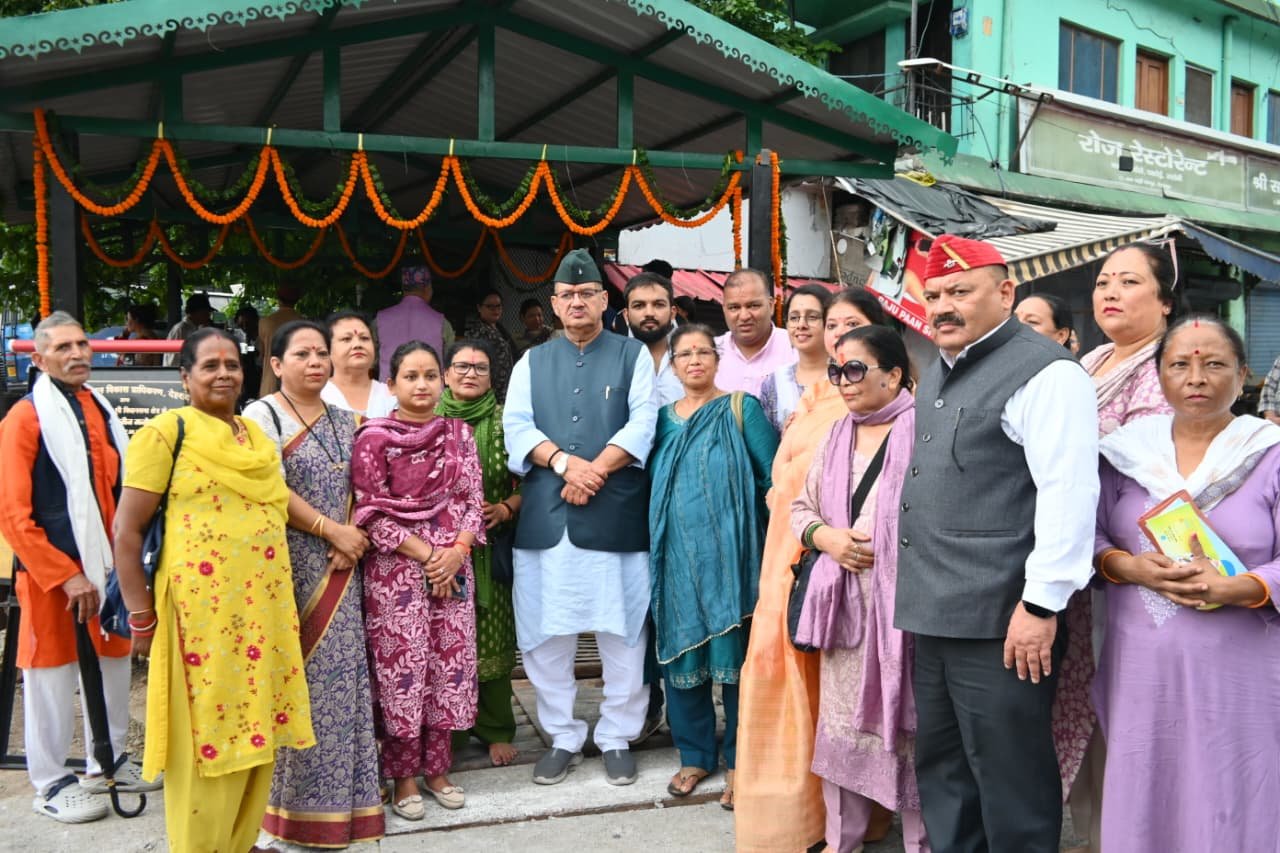 सैनिक कल्याण मंत्री गणेश जोशी ने पहाड़ी शैली में बनने वाले भव्य शहीद द्वार की जानकारी दी