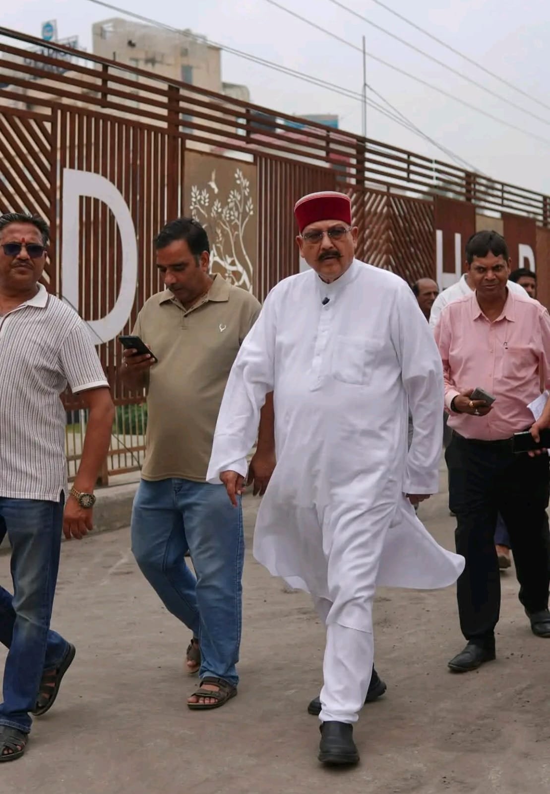 सतपाल महाराज ने स्पष्ट किया- प्रेमनगर पुल सुरक्षित, केवल पहुंच मार्ग पर आई दिक्कत
