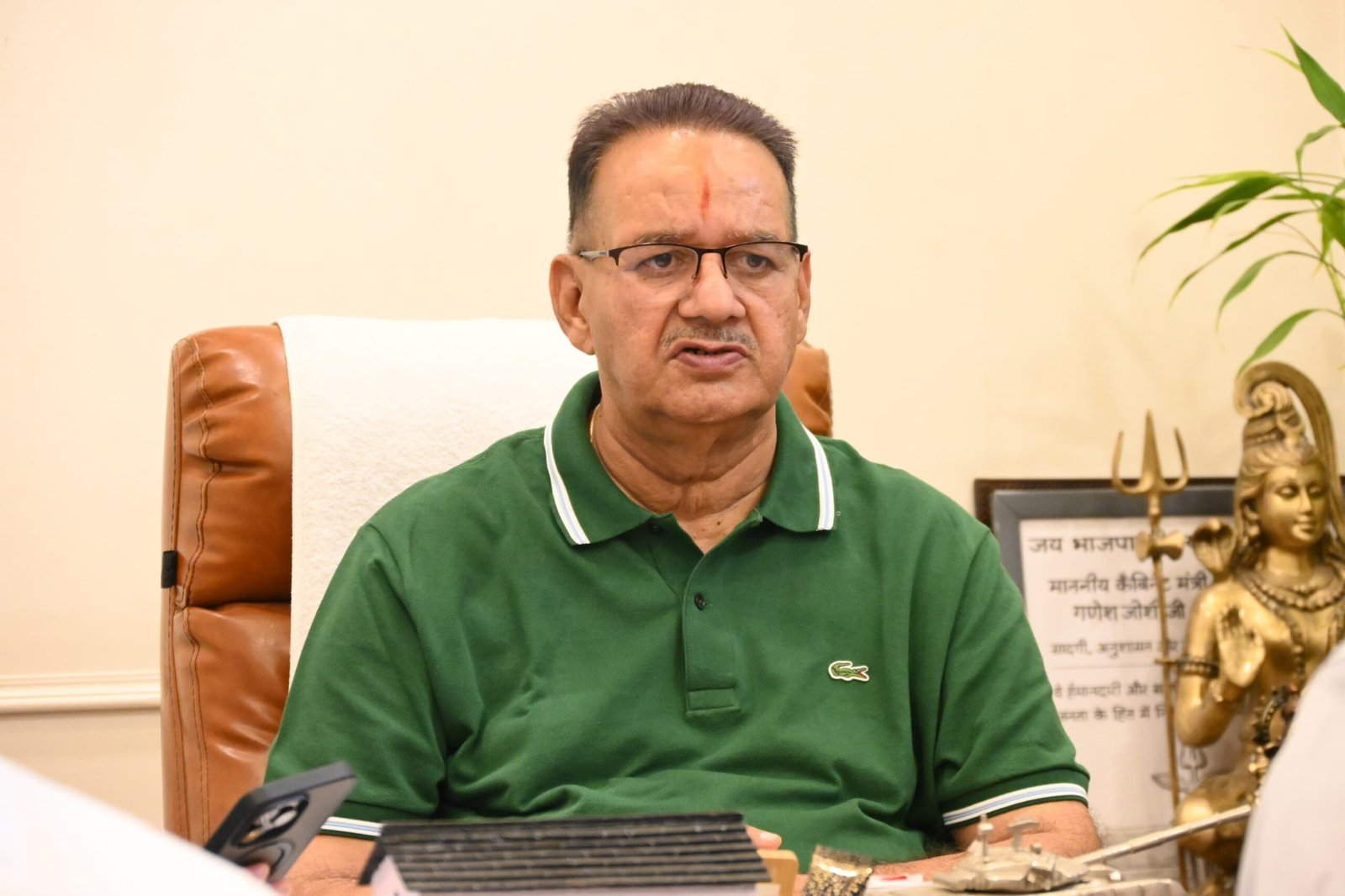 सैनिक कल्याण मंत्री गणेश जोशी ने सैन्य धाम के शेष कार्य 15 दिन में पूरा करने के दिए निर्देश