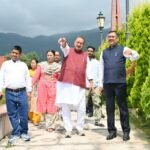 सैनिक कल्याण मंत्री गणेश जोशी ने सैन्यधाम की नाम पट्टिकाओं को एक लाइन में व्यवस्थित करने के दिए निर्देश