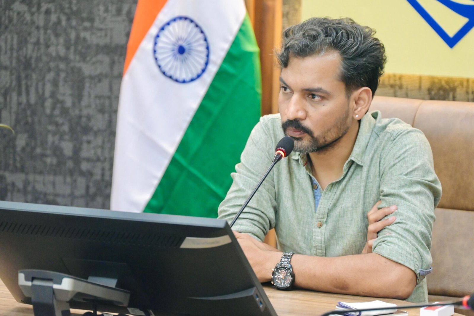 जिलाधिकारी डॉ. आशीष चौहान ने मातृ एवं शिशु स्वास्थ्य संकेतकों में सुधार के लिए परिणाम आधारित कार्य करने के दिए निर्देश