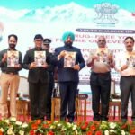 राज्यपाल ले. जनरल (सेवानिवृत्त) गुरमीत सिंह ने कहा, समाज के प्रत्येक व्यक्ति को इस लड़ाई में अपनी भूमिका निभानी होगी